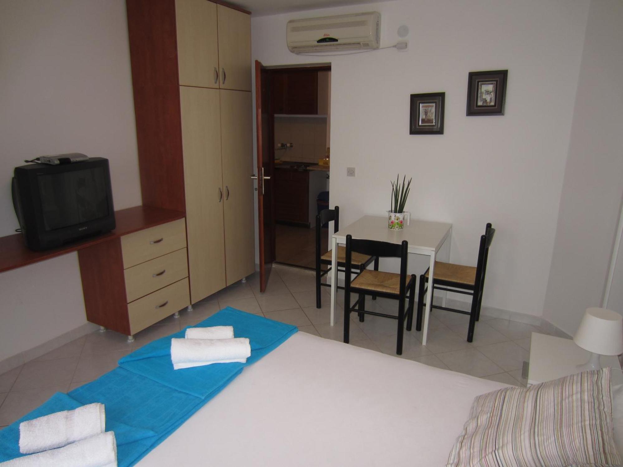 Apartments Minja Nerin Petrovac Exterior photo