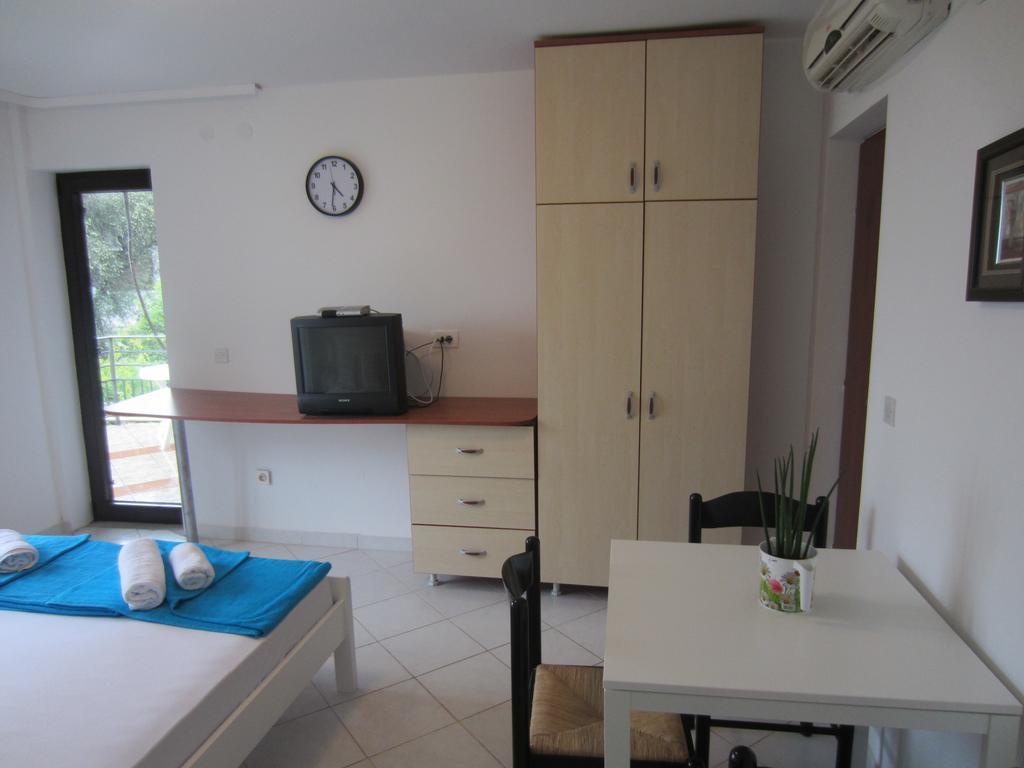 Apartments Minja Nerin Petrovac Exterior photo